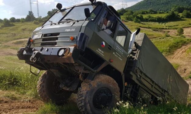 Offroad jízda Tatrou 815