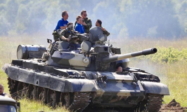 Jízda v obrněném bojovém tanku T-55